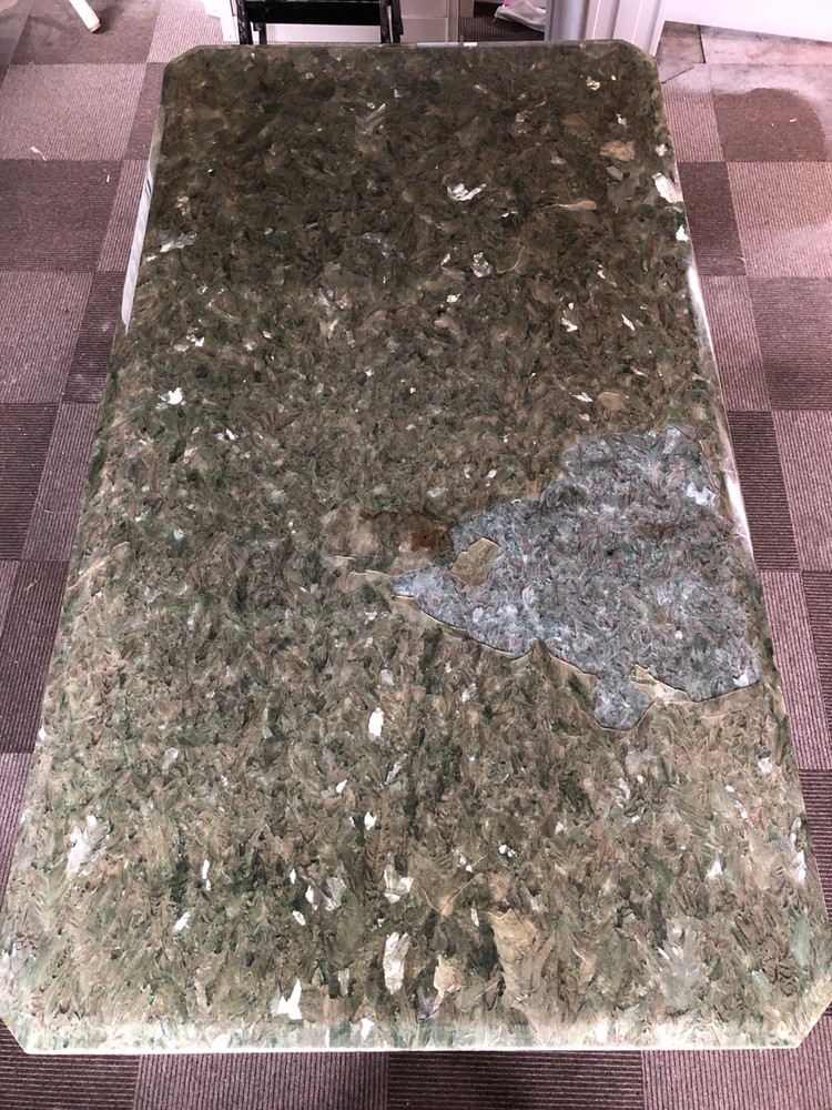 大理石テーブルの天板剥がれ補修 お家の傷補修は大阪 豊中市のリテック Reteq へ リペアなら短時間 低コストで元通りに