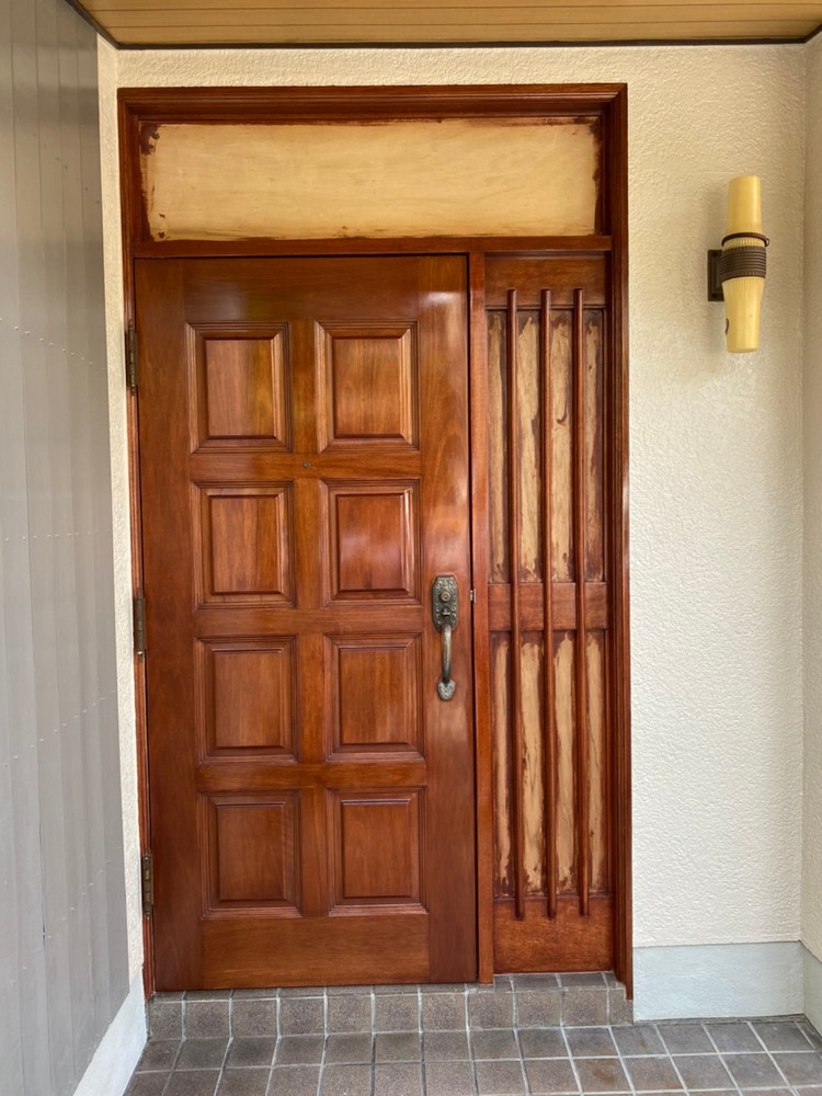 玄関ドアリペア前