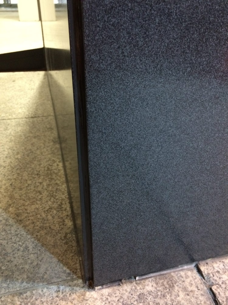 大理石　割れ補修　現場　大阪府大阪市北区 BEFORE