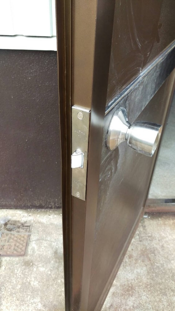 ドア　劣化補修　現場　奈良県奈良市 BEFORE