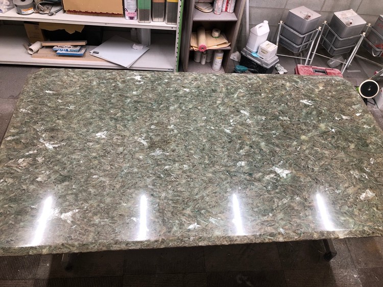 大理石テーブルの天板剥がれ補修作業前