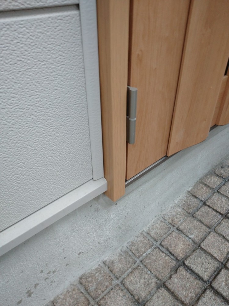 ドア枠歪み修理前