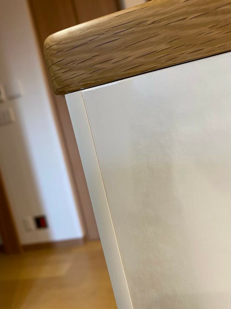 キッチンパネルのヒビ割れリペア前