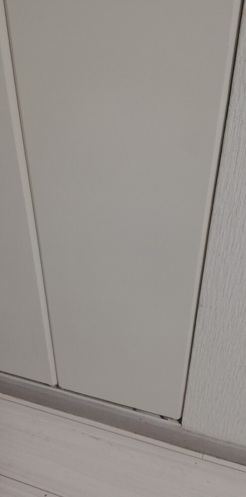 スチール扉凹みリペア前