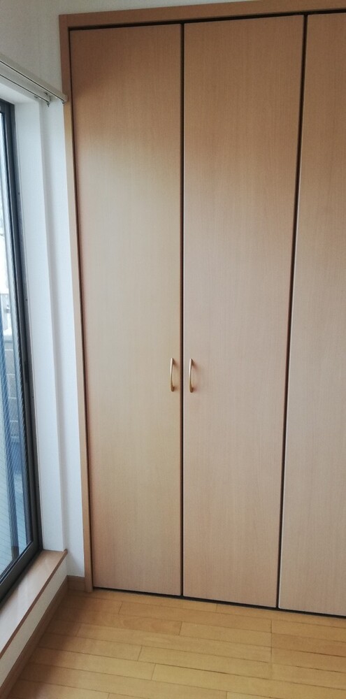 収納建具日焼けリペア前