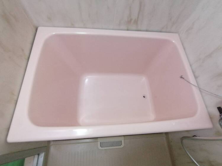 湯舟クラック補修前