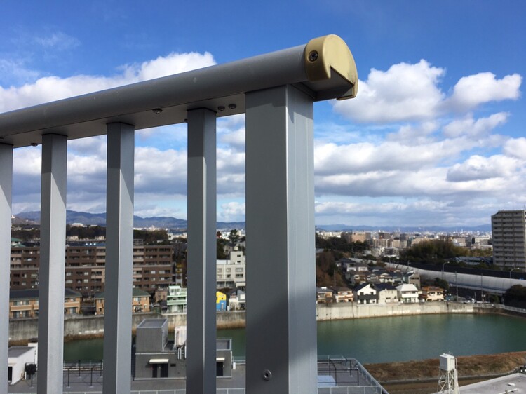 アルミ手摺補修前