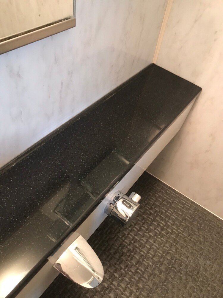 お風呂場カウンター補修前