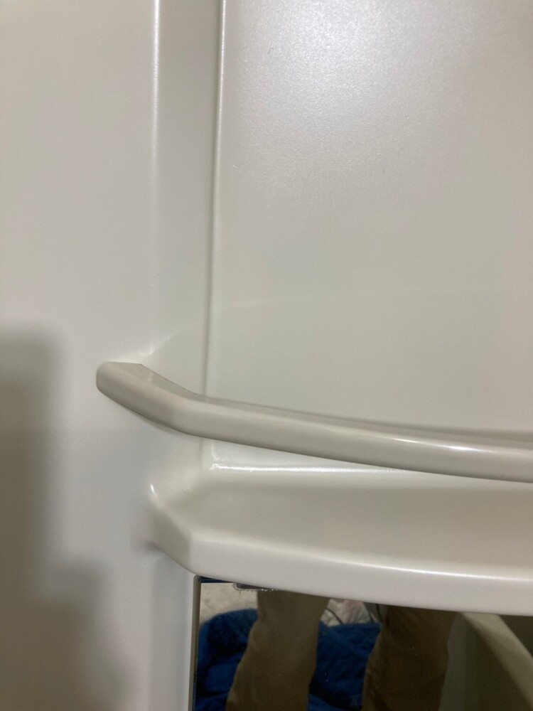 ユニットバス収納棚パネル補修前