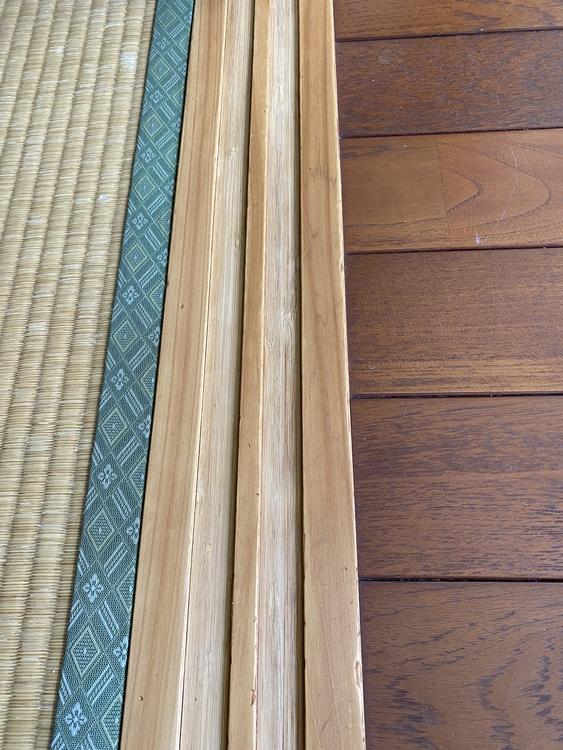 和室敷居シミ補修前