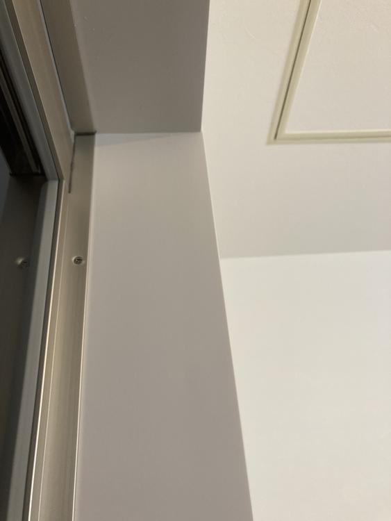 樹脂枠ビス穴リペア前