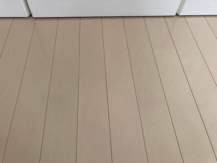 床アイロン焦げ跡補修前