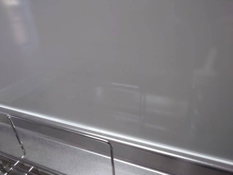 キッチンパネル穴リペア前