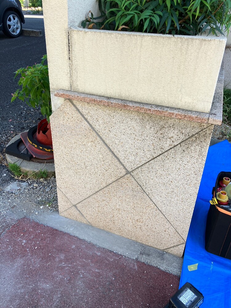 タイル割れリペア前