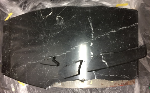大理石天板割れリペア前