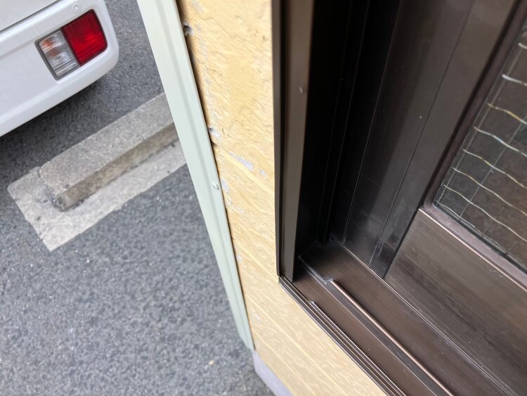 アルミサッシ補修前