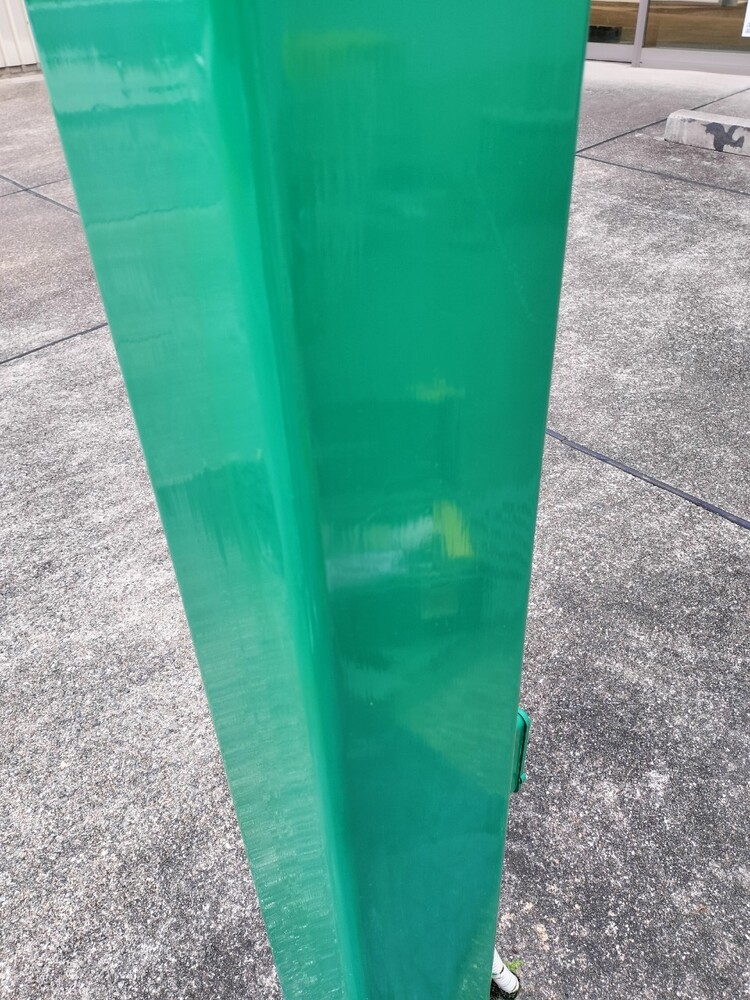 金属柱の簡易補修！施工前