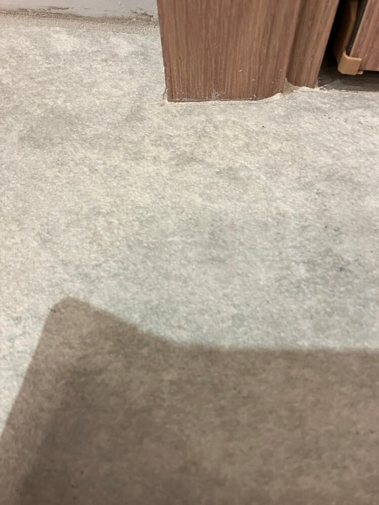 タイル陥没補修前
