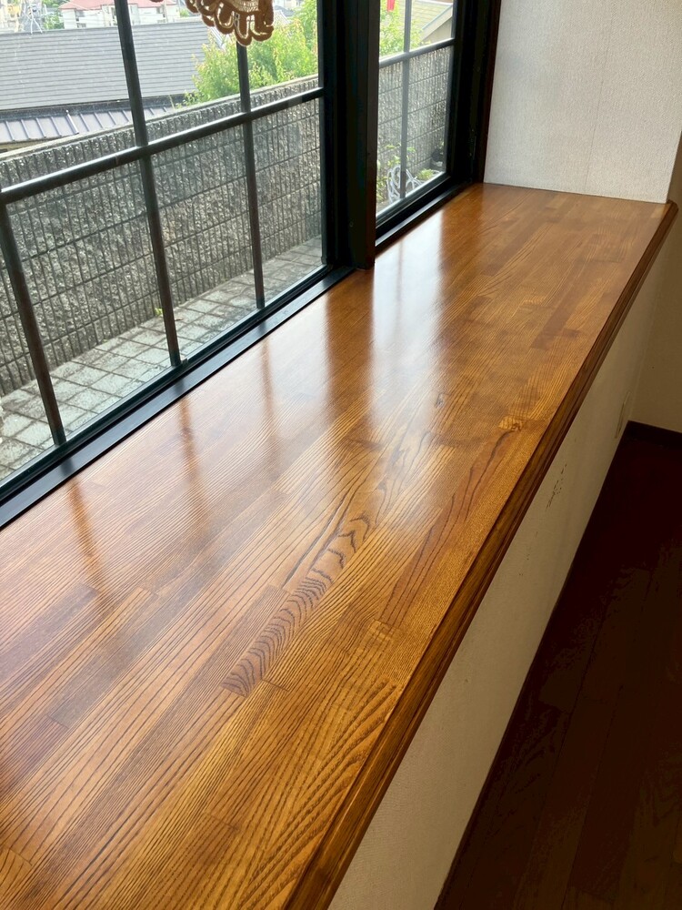 木製窓台リペア前